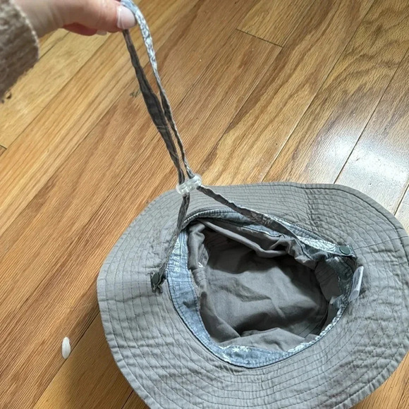 Dozer Hawaiian Print Boys Bucket Hat in Ryder Gray - Picture 3 of 5